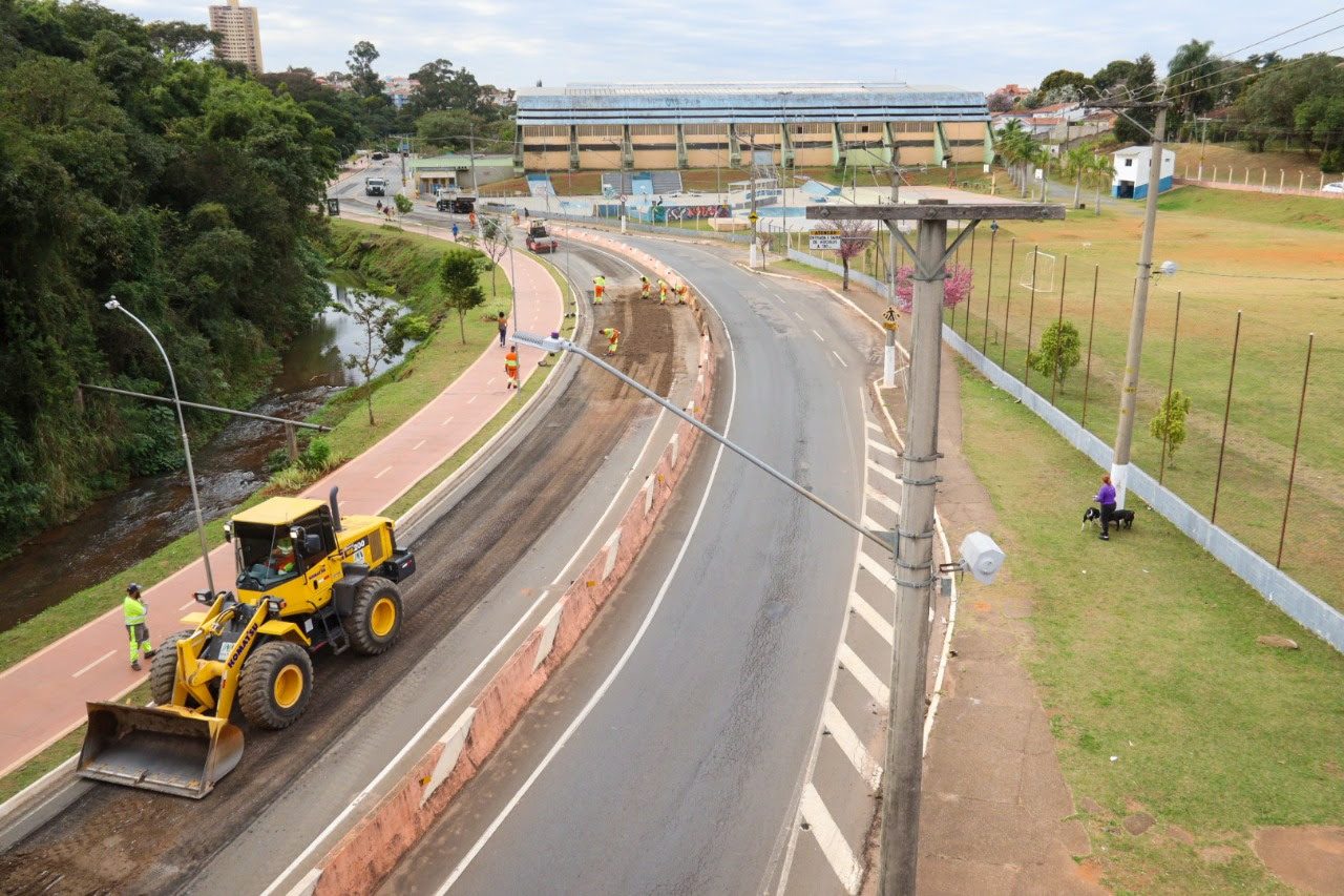 Prefeitura interdita trechos para obras de pavimentação na cidade