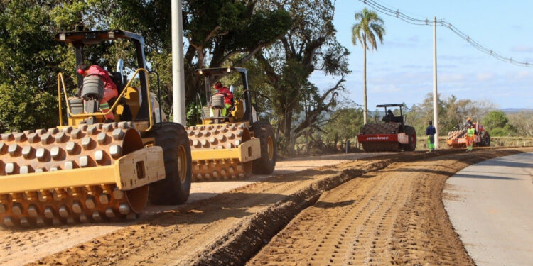 Obras de pavimentação continuam na Chapadinha e Vila Sônia nesta quarta-feira