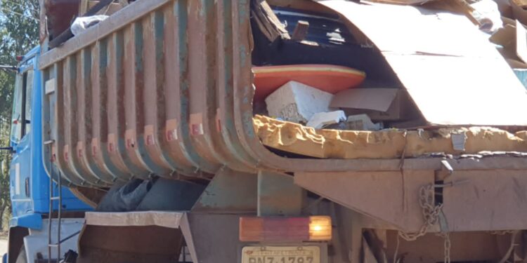 Mutirão contra a dengue retira 45 toneladas no Jardim Santa Inês, em Itapetininga