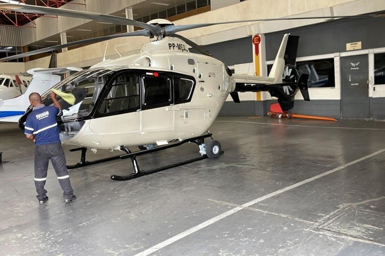 Polícia Civil apreende 40 imóveis, helicóptero e lanchas do PCC