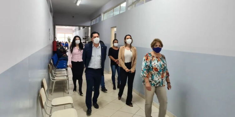 Prefeito Jeferson Brun visita sede da Funcraf em Itapetininga
