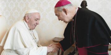 Dom Gorgônio encontra com Papa Francisco no Vaticano