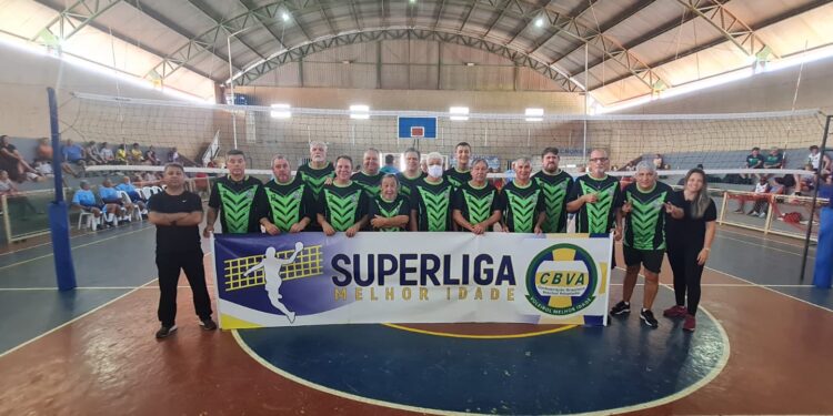 Atletas de vôlei de Itapetininga se destacam na Super Liga em Capela do Alto