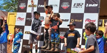 Pilotos mirins de Itapetininga sobem ao pódio no Campeonato Paulista de Motocross em Cesário Lange