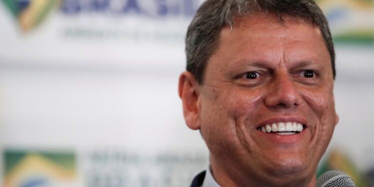 Tarcísio de Freitas é eleito governador de São Paulo