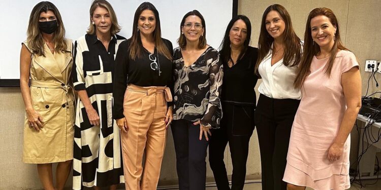 Deputada federal Simone Marquetto tem a primeira reunião de transição do Governo de São Paulo e discute projetos sociais