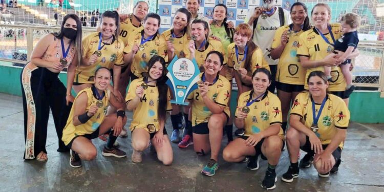 Itapetininga é campeã do Torneio Cidade de Itapetininga de Handebol