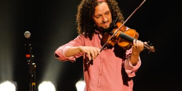 SESI ITAPETININGA ENCERRA O ANO COM RICARDO HERZ E ENSEMBLE SP