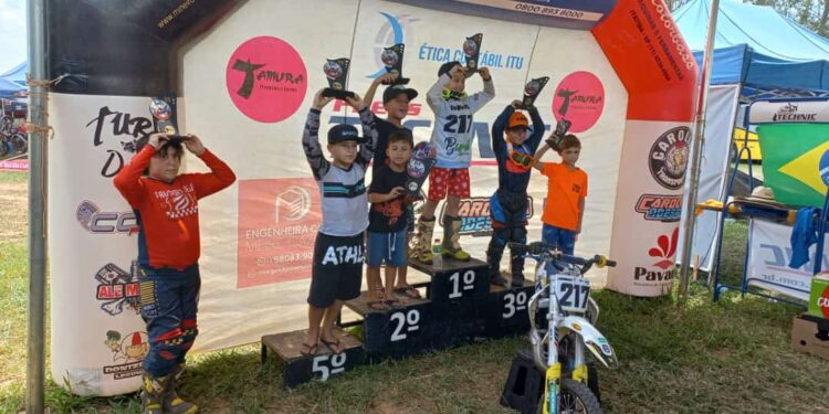 Pilotos de Itapetininga se destacam em Cosmópolis