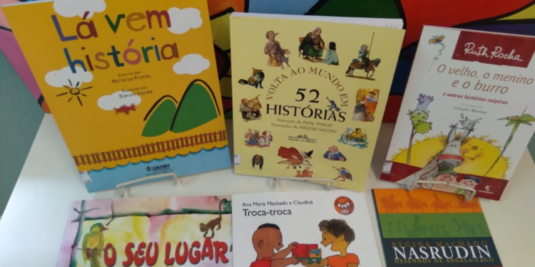 Biblioteca de Itapetininga recebe doação de livros e material audiovisual educativo