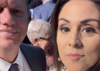 A deputada federal Simone Marquetto (MDB) ao lado do governador Tarcísio de Freitas (Republicanos). (Reprodução/ Instagram)