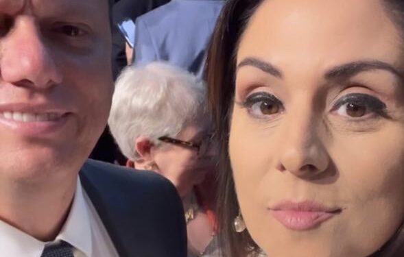 A deputada federal Simone Marquetto (MDB) ao lado do governador Tarcísio de Freitas (Republicanos). (Reprodução/ Instagram)