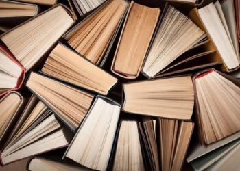 A leitura estimula o raciocínio, melhora o vocabulário, aprimora a capacidade interpretativa, além de proporcionar ao leitor um conhecimento amplo e diversificado sobre vários assuntos. (Reprodução/ Internet)