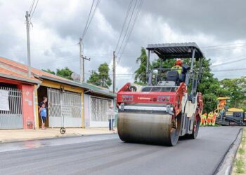 O prefeito de Itapetininga, Jeferson Brun, anunciou a retomada oficial do Programa de Obras de Infraestrutura e Asfalto Novo nos bairros da cidade. (Divulgação/ Prefeitura de Itapetininga)