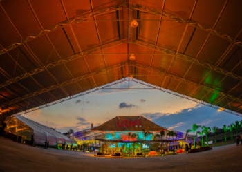 A UZNA traz o que há de mais moderno no setor de eventos para enriquecer a experiência dos artistas e do público. (Vitor Almeida)