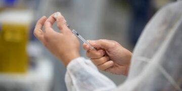A vacinação é a forma mais eficaz de frear a contaminação e o surgimento de novas variantes do coronavírus. (Agência Brasil)