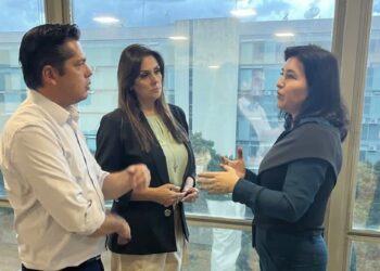 O prefeito Jeferson Brun, a deputada federal Simone Marquetto e a ministra Simone Tebet. (Divulgação)