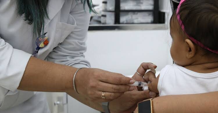 O imunizante para este público é o da Pfizer-BioNTech Comirnaty, popularmente chamado no Brasil de Pfizer Baby. (Agência Brasil)