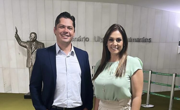 O prefeito Jeferson Brun e a deputada federal Simone Marquetto (Divulgação).