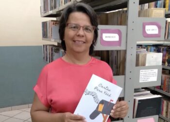 A escritora Neia Silva, moradora de Itapetininga, e autora da obra “Cartas para Você”. (Divulgação)