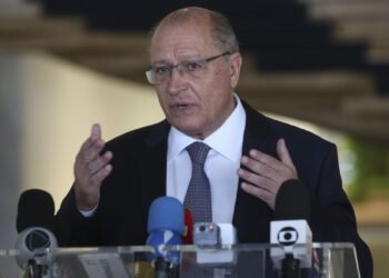O Vice Presidente da República Geraldo Alckmin coordena reunião no âmbito da Comissão Sino-Brasileira de Cooperação (Antonio Cruz/Agência Brasil)