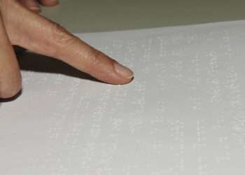 Braile ou braille é um sistema de escrita tátil utilizado por pessoas cegas ou com baixa visão. (Divulgação)