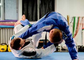 Jiu-Jitsu é uma arte marcial japonesa que utiliza uma série de diferentes técnicas e golpes corporais com o objetivo de derrotar ou imobilizar o oponente.(Divulgação)