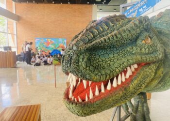 Os visitantes poderão interagir e conhecer o mundo dos dinossauros no Sesi. (Cidade Itapetininga)