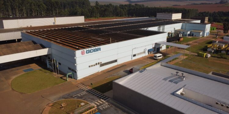 A GDBR, subsidiária brasileira do grupo japonês Toyoda Gosei, produz cerca 40 mil peças de carros por dia em Itapetininga. (William Furtado)