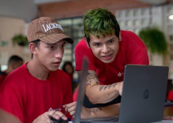 Cerca de 100 alunos participaram do workshop que trouxe um panorama do mercado de trabalho para desenvolvimento de jogos. (GameMaker/ Douglas Schinatto)