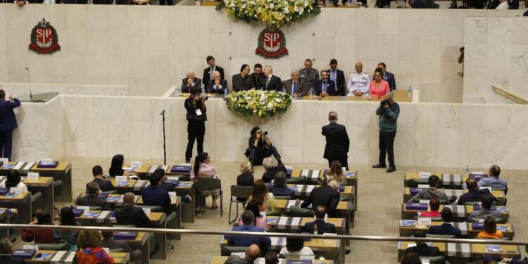 A Alesp é a única casa legislativa do país que dá posse aos deputados no dia 15 de março. (Agência Brasil)