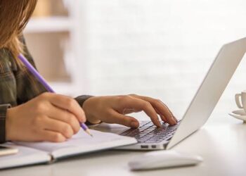 O processo seletivo se dará por meio de duas modalidades: a nota do Exame Nacional do Ensino Médio (Enem). (Freepik)