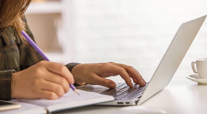 O processo seletivo se dará por meio de duas modalidades: a nota do Exame Nacional do Ensino Médio (Enem). (Freepik)