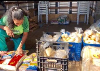 O programa Câmbio Verde troca 1 kg de materiais reciclados por 1 kg de alimento. (Divulgação/Prefeitura de Itapetininga)