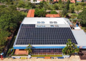 Painéis fotovoltaicos foram instalados nas sedes sociais e campestre do Clube Venâncio Ayres (Divulgação)