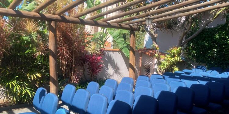 O novo prédio fica à rua Kalil Hallak, 181, na vila Novo Horizonte, e traz aos usuários do serviço, um espaço amplo e adaptado, com área verde, dependências planejadas e ventiladas e estacionamento facilitado. (Divulgação/Prefeitura de Itapetininga)