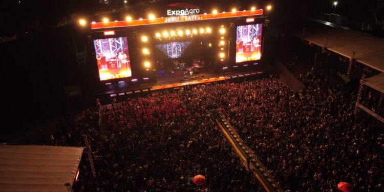 A dupla Jorge e Mateus se apresentou na ExpoAgro Itapetininga. (William Furtado)