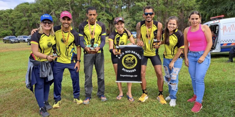 Atletas da Associação Desportiva Social (ADS) Rio Branco. (Divulgação)