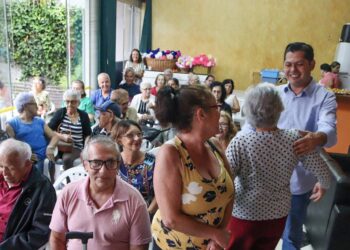 O prefeito Jeferson Brun (PSDB) durante a reinauguração do Espaço da Melhor Idade. (Divulgação)