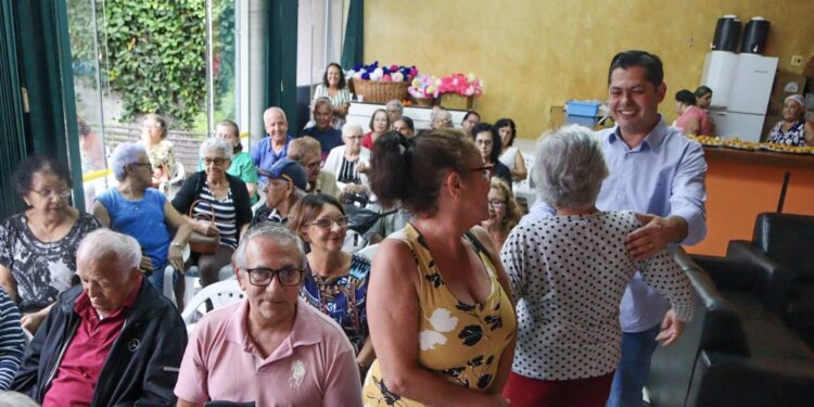 O prefeito Jeferson Brun (PSDB) durante a reinauguração do Espaço da Melhor Idade. (Divulgação)