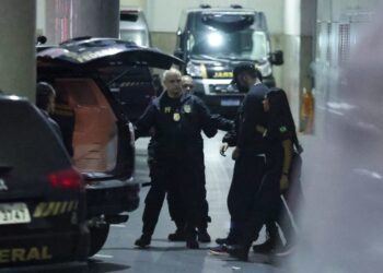 Segundo o Tribunal de Justiça de São Paulo, Thiago Brennand é réu em pelo menos 8 processos criminais, e teve decretada sua prisão preventiva em cinco deles.