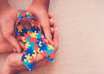 O transtorno do espectro autista (TEA) é um distúrbio do neurodesenvolvimento caracterizado por desenvolvimento atípico. (Reprodução)