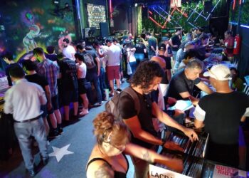 A 1ª Feira de Discos de Itapetininga acontece no próximo sábado (29), das 10 às 19h, no Cazulo Casa Colaborativa. (Divulgação)