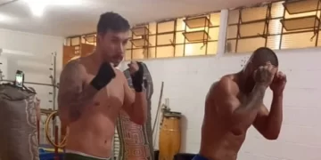 O projeto, do contramestre Ceará, traz aulas destinadas ao público masculino e feminino, a partir dos 10 anos. (Divulgação)
