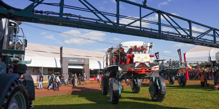 Voltada a micro, pequenas e médias empresas que buscam aumento da produtividade, melhora na qualidade da produção de redução de custos operacionais na aquisição de maquinários e equipamentos, a nova linha terá a equalização da taxa de juros pelo Governo paulista. (Divulgação/Governo do Estado de São Paulo)