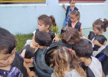 Durante a ação os alunos têm a oportunidade de conhecer as formas de contágio, prevenção e tratamento, identificar as causas de ocorrência das endemias. (Divulgação/Prefeitura de Itapetininga)