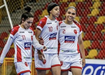 Com o placar de 9 x 0, as meninas de Itapetininga levaram a melhor na disputa com o time de Medicina da PUC de Sorocaba. (Divulgação)