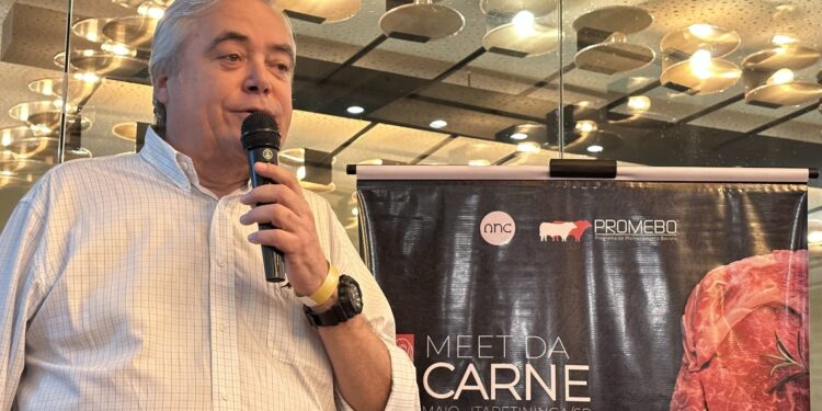 O presidente da Associação Nacional de Criadores Herd-Book Collares (ANC), Joaquin Villegas, durante a abertura do Meet da Carne, evento realizado em Itapetininga. (Carolina Jardine)