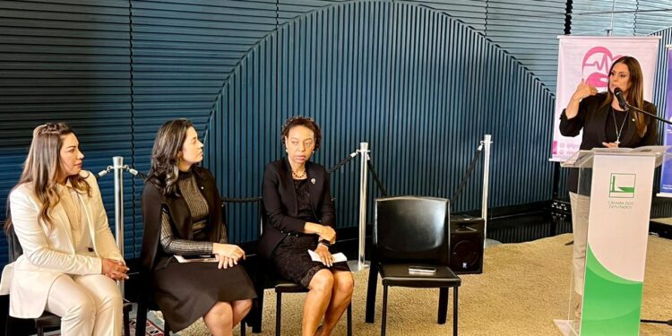 A deputada federal Simone Marquetto (MDB-SP) participou do lançamento da Frente Parlamentar em Defesa da Saúde das Mulheres. (Divulgação)