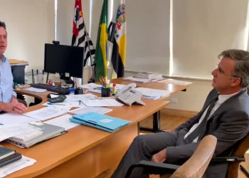 O prefeito Jeferson Brun e o promotor de Justiça Dalmir Radicchi. (Divulgação/Prefeitura de Itapetininga)